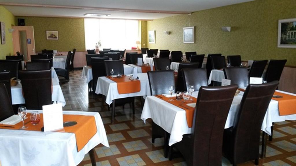 Hotel De L'Agriculture Decize Bagian luar foto